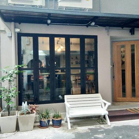 Bangkok Silom Chat Box Hostel Eksteriør billede