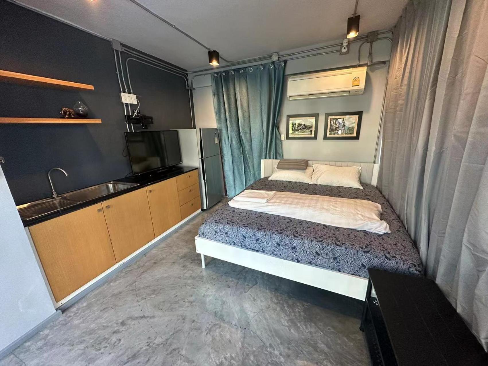 Bangkok Silom Chat Box Hostel Eksteriør billede