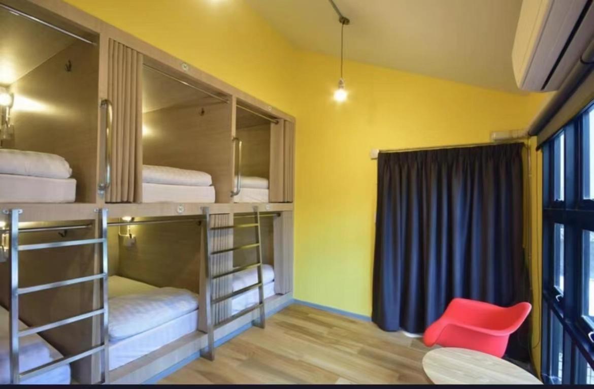 Bangkok Silom Chat Box Hostel Eksteriør billede