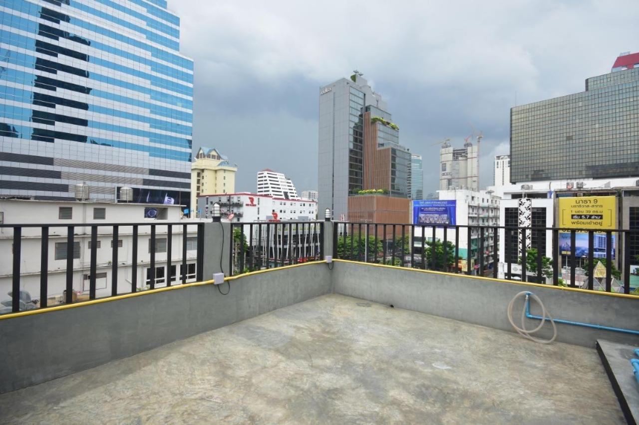 Bangkok Silom Chat Box Hostel Eksteriør billede