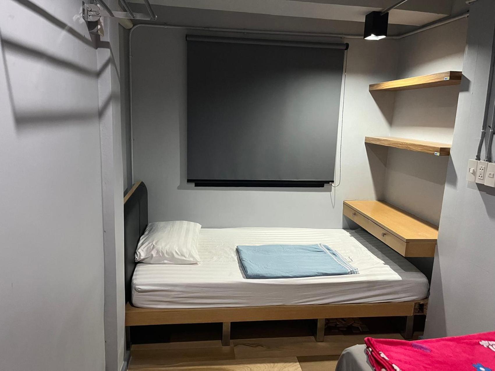 Bangkok Silom Chat Box Hostel Eksteriør billede