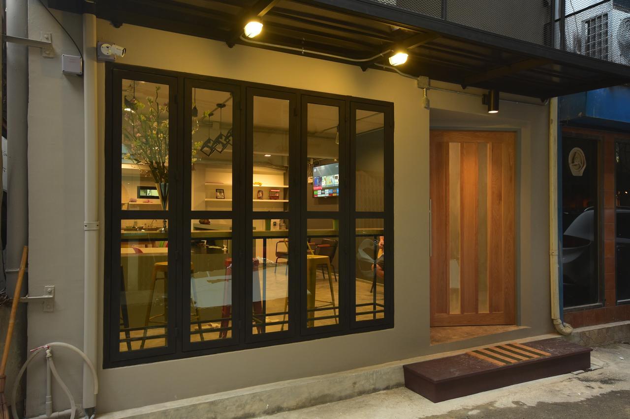 Bangkok Silom Chat Box Hostel Eksteriør billede