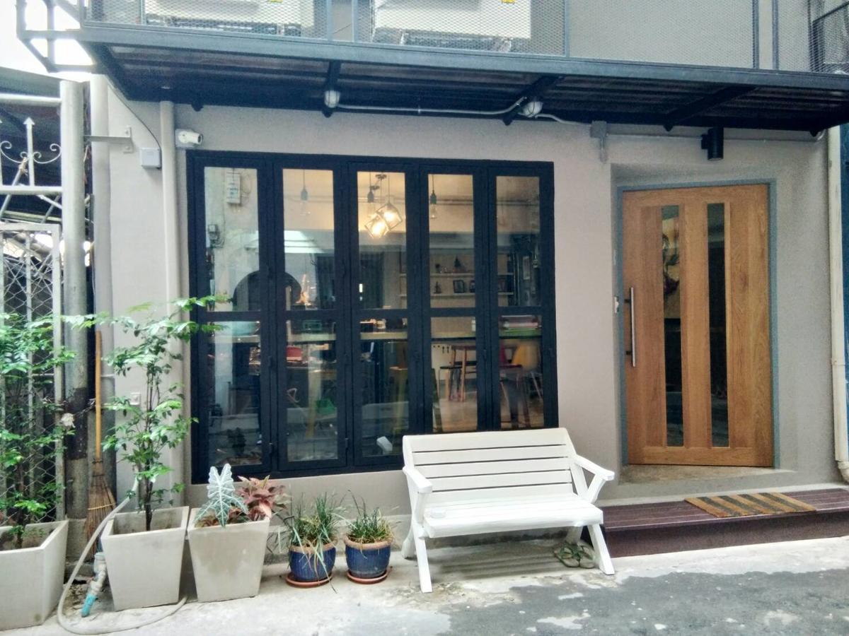 Bangkok Silom Chat Box Hostel Eksteriør billede